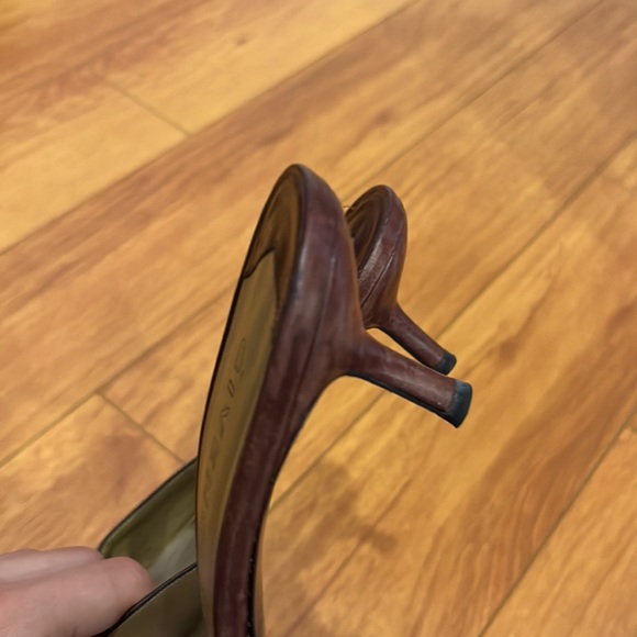 Authentic Givenchy kitten heels - Picture 3 of 4